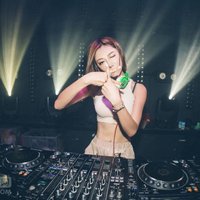 自由飛翔拖拉機DJ-農(nóng)田秋收蹦迪脫粒機音效