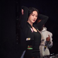 安徽DJ駕馭音樂舞臺，點亮音樂人生