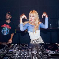 经典的中文DJ舞曲：回味经典，感受中文DJ舞曲的魅力，让您沉浸在音乐的海洋中，尽情释放自我！